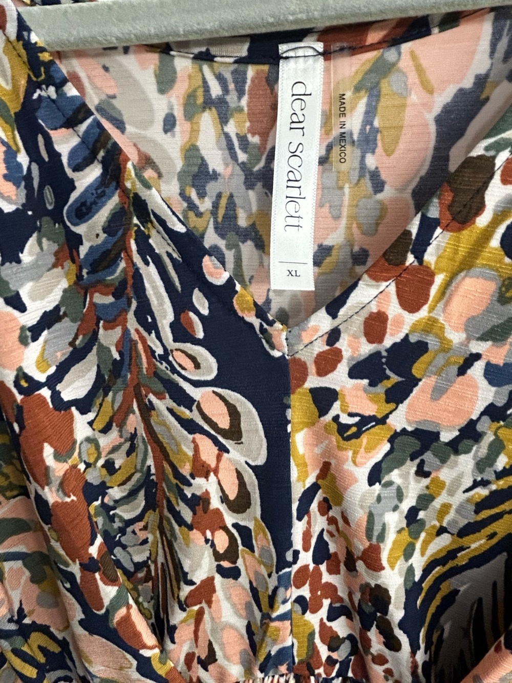 Dear Scarlett Multicolor Printed V-Neck Tunic in Navy, Pink & Mustard XL NWT - Picture 2 of 2